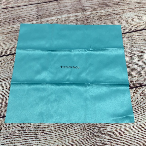 Tiffany & Co prescription glasses & accessories. main image 10